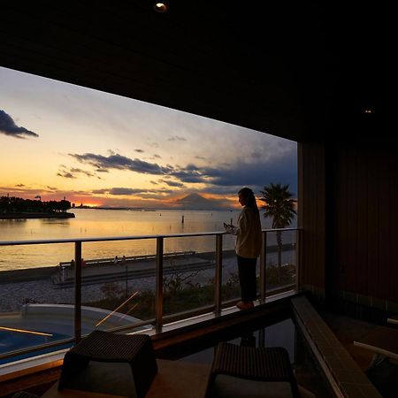 鳥居崎倶楽部 Hotel&Seafoods Kisarazu Buitenkant foto