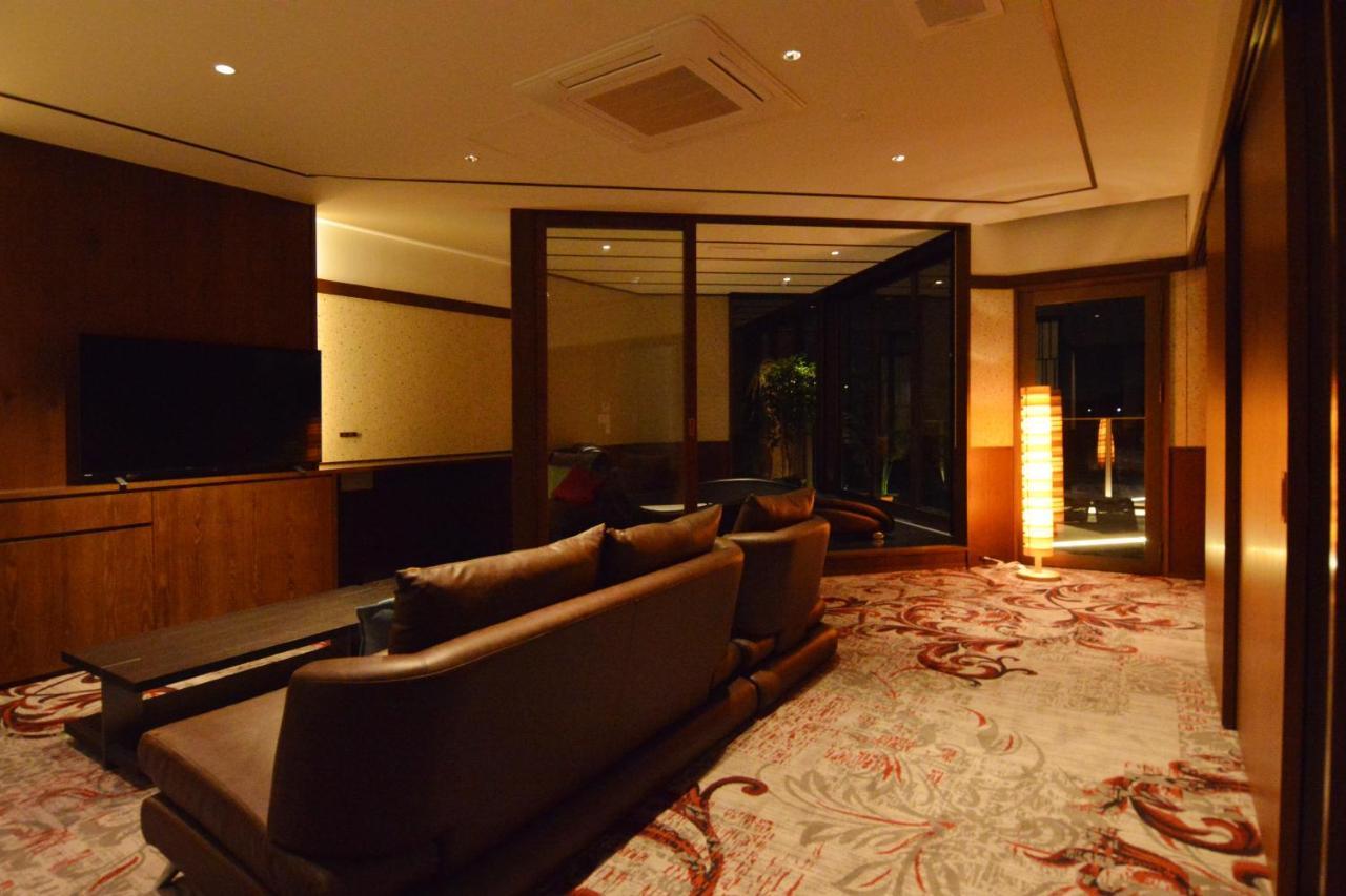 鳥居崎倶楽部 Hotel&Seafoods Kisarazu Buitenkant foto